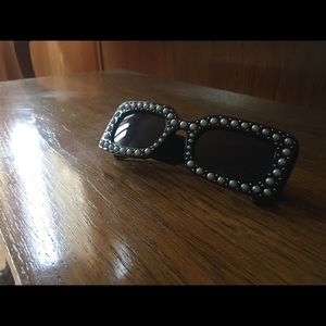 Black sunglasses with pearls, never worn